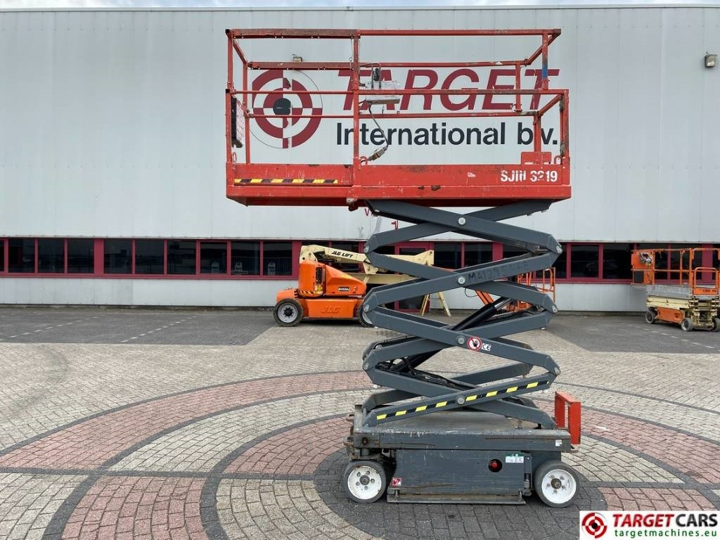SkyJack SJIII-3219 Electric 3219 Scissor Work Lift 780cm - Nacelle ciseaux: photos 5 SkyJack SJIII-3219 Electric 3219 Scissor Work Lift 780cm - Nacelle ciseaux: photos 5