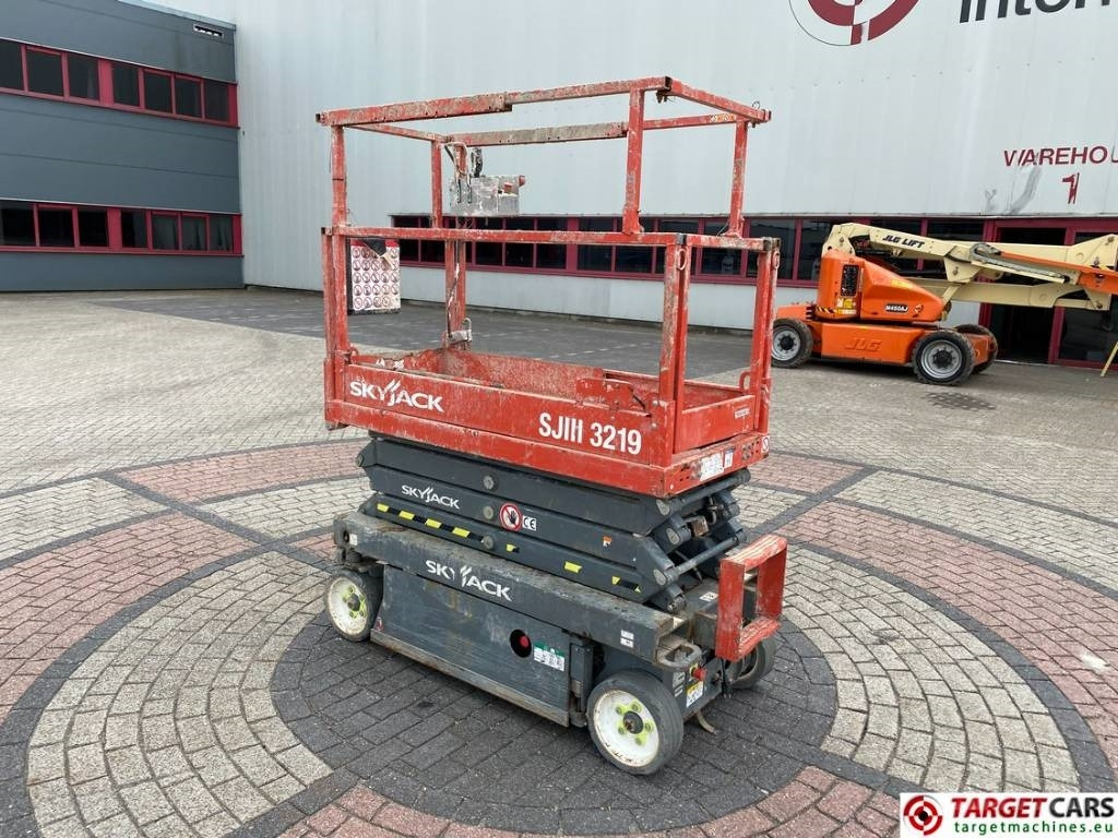 SkyJack SJIII-3219 Electric Scissor Work Lift 780cm - Nacelle ciseaux: photos 4 SkyJack SJIII-3219 Electric Scissor Work Lift 780cm - Nacelle ciseaux: photos 4