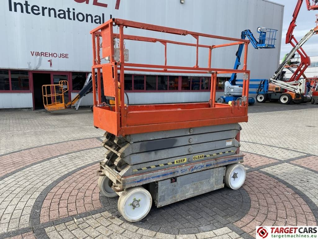SkyJack SJIII-3226 Electric 3226 Scissor Work Lift 990cm - Nacelle ciseaux: photos 1 SkyJack SJIII-3226 Electric 3226 Scissor Work Lift 990cm - Nacelle ciseaux: photos 1
