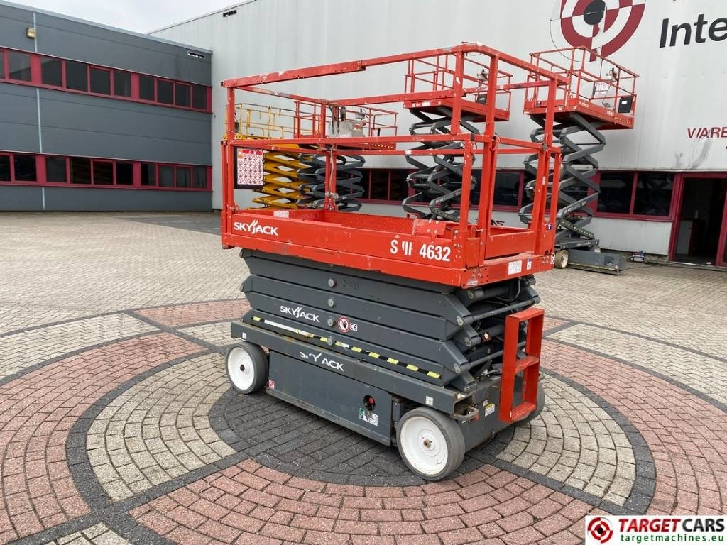 SkyJack SJIII-4632 Electric 4632 Scissor Work Lift 1170cm  - Nacelle ciseaux: photos 4 SkyJack SJIII-4632 Electric 4632 Scissor Work Lift 1170cm  - Nacelle ciseaux: photos 4