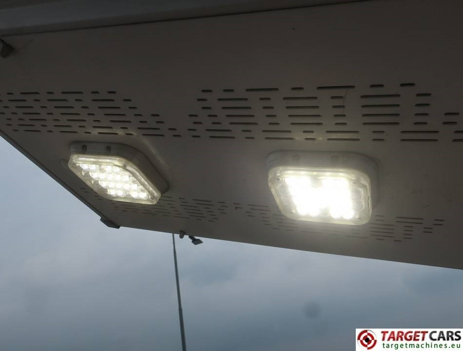 Trime X-Pole 2x25W Led Solar Tower Light - Mat d'éclairage: photos 5 Trime X-Pole 2x25W Led Solar Tower Light - Mat d'éclairage: photos 5