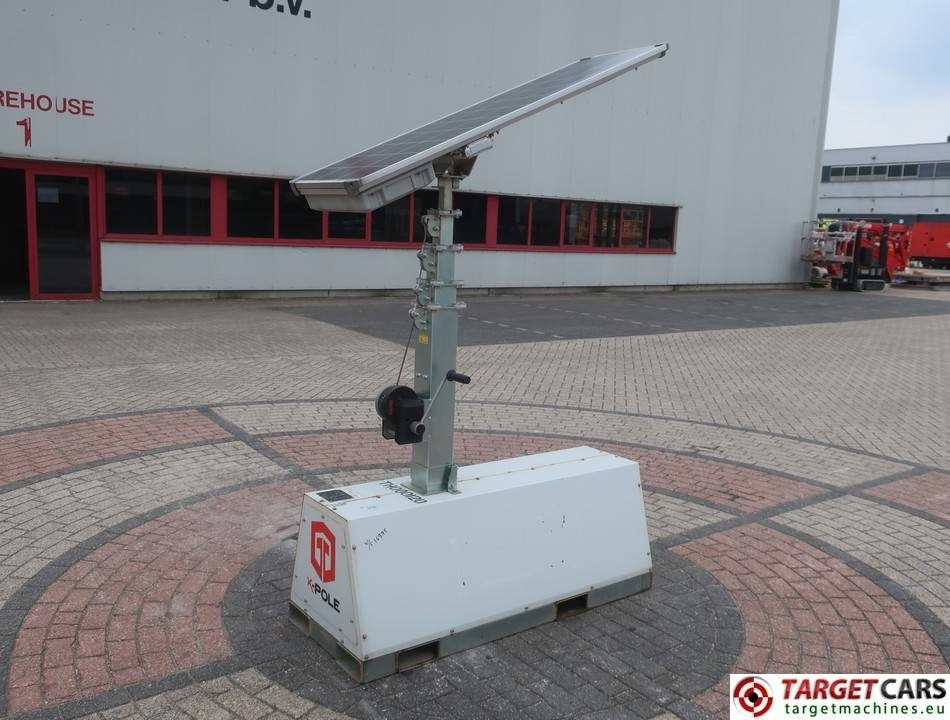 Trime X-Pole 2x25W Led Solar Tower Light - Mat d'éclairage: photos 1 Trime X-Pole 2x25W Led Solar Tower Light - Mat d'éclairage: photos 1