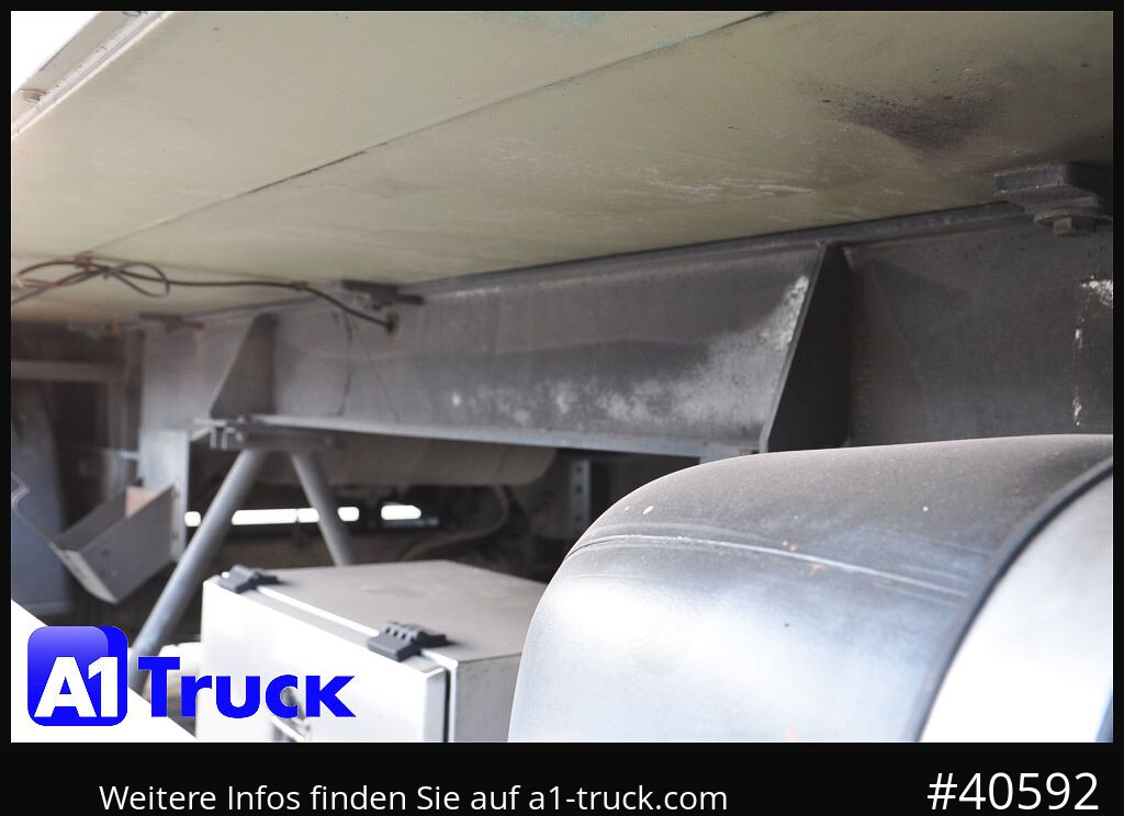 SCHMITZ Achwege & Tönjes, Rohrbahn, Fleisch, Schmitz Aufbau - Remorque frigorifique: photos 2 SCHMITZ Achwege & Tönjes, Rohrbahn, Fleisch, Schmitz Aufbau - Remorque frigorifique: photos 2