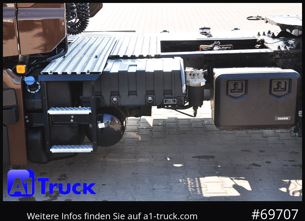 MAN TGX 18,480 BLS Intarder Standklima, Soundsysem - Tracteur routier: photos 2 MAN TGX 18,480 BLS Intarder Standklima, Soundsysem - Tracteur routier: photos 2