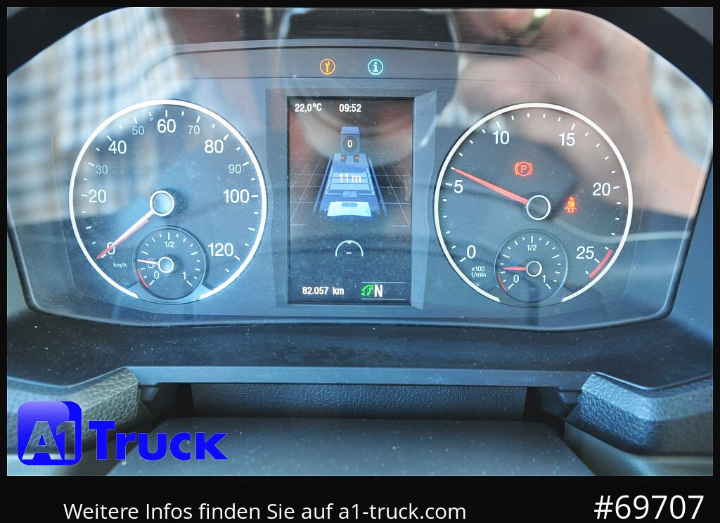 MAN TGX 18,480 BLS Intarder Standklima, Soundsysem - Tracteur routier: photos 5 MAN TGX 18,480 BLS Intarder Standklima, Soundsysem - Tracteur routier: photos 5