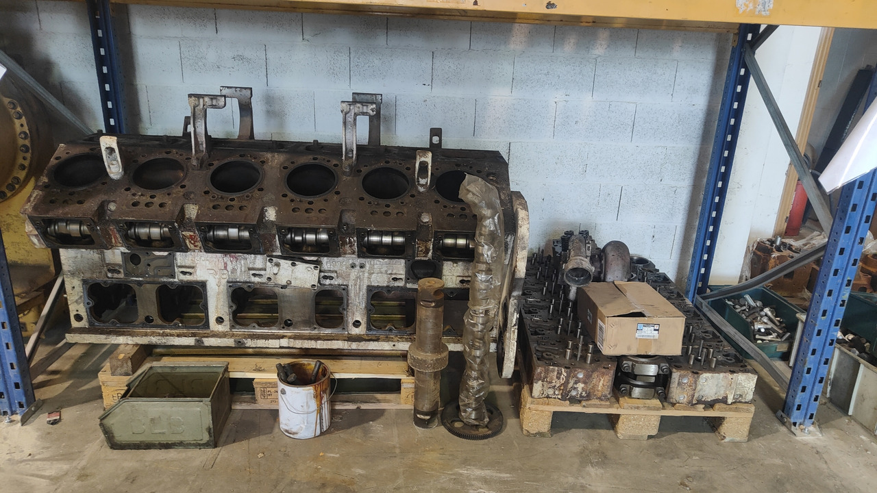 CUMMINS KTA38 MOTORE CUMMINS (BLOCCO CILINDRI) + N.2 TESTATE - Moteur et pièces pour Engins de chantier: photos 1 CUMMINS KTA38 MOTORE CUMMINS (BLOCCO CILINDRI) + N.2 TESTATE - Moteur et pièces pour Engins de chantier: photos 1