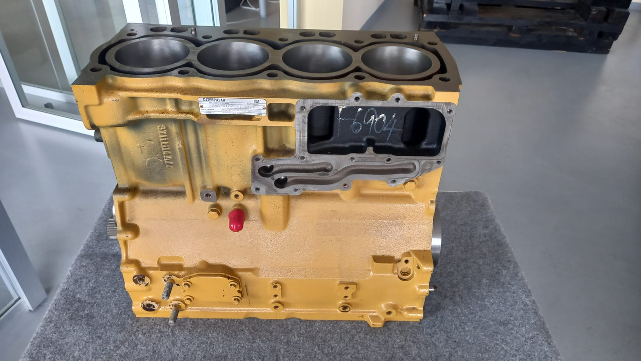 Caterpillar 3054C Short Block revisionato per CAT 3054C e C4.4 - Bloc-cylindres pour Engins de chantier: photos 1 Caterpillar 3054C Short Block revisionato per CAT 3054C e C4.4 - Bloc-cylindres pour Engins de chantier: photos 1