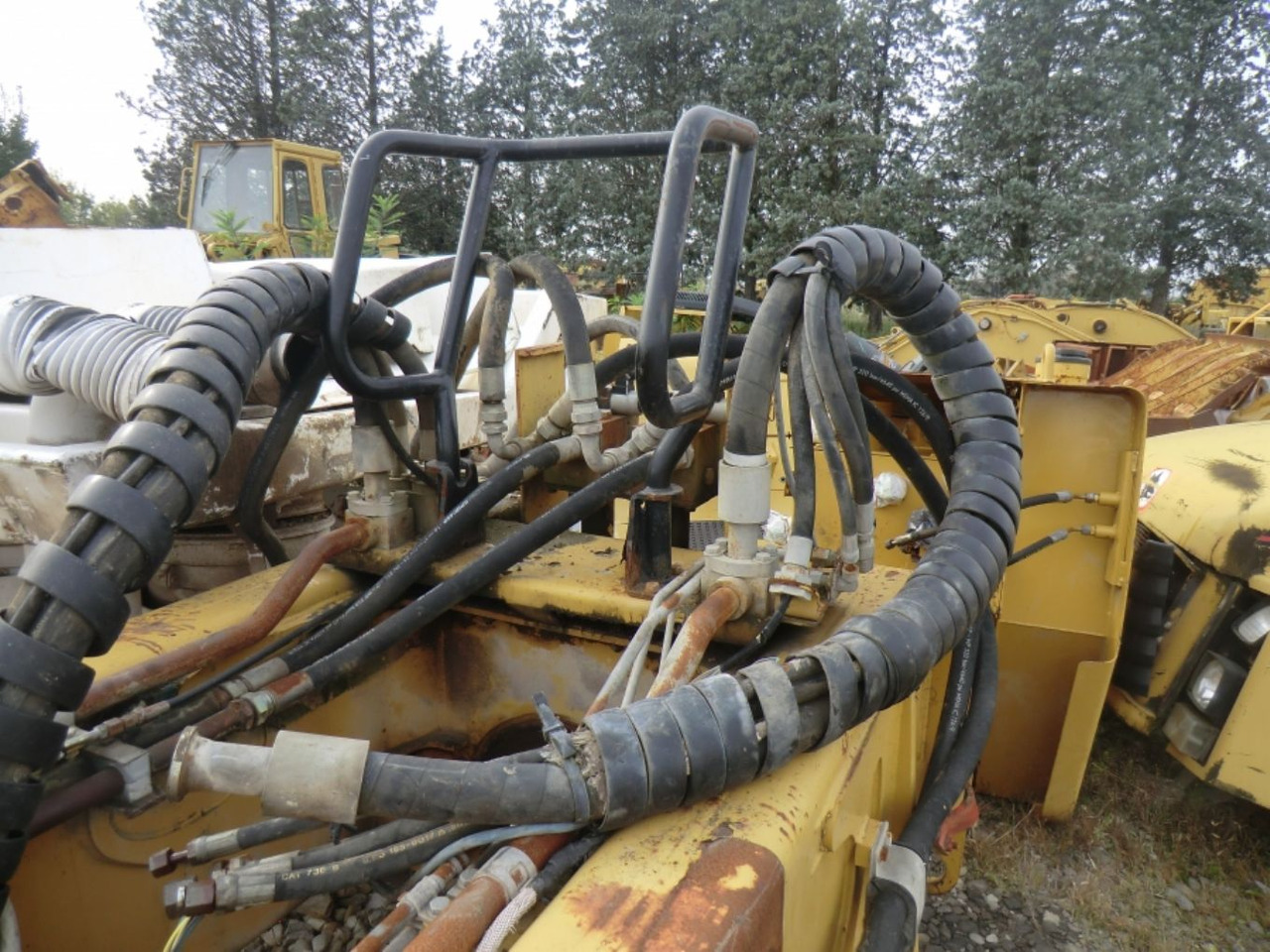 Caterpillar 735 Telaio posteriore - Frame/ Châssis pour Engins de chantier: photos 4 Caterpillar 735 Telaio posteriore - Frame/ Châssis pour Engins de chantier: photos 4