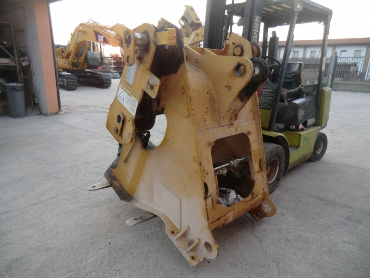 Caterpillar 928G TELAIO ANTERIORE - Frame/ Châssis pour Engins de chantier: photos 1 Caterpillar 928G TELAIO ANTERIORE - Frame/ Châssis pour Engins de chantier: photos 1
