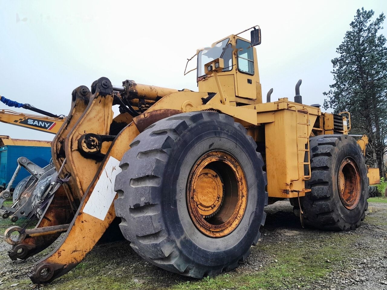 Caterpillar 992C - Chargeuse sur pneus: photos 2 Caterpillar 992C - Chargeuse sur pneus: photos 2