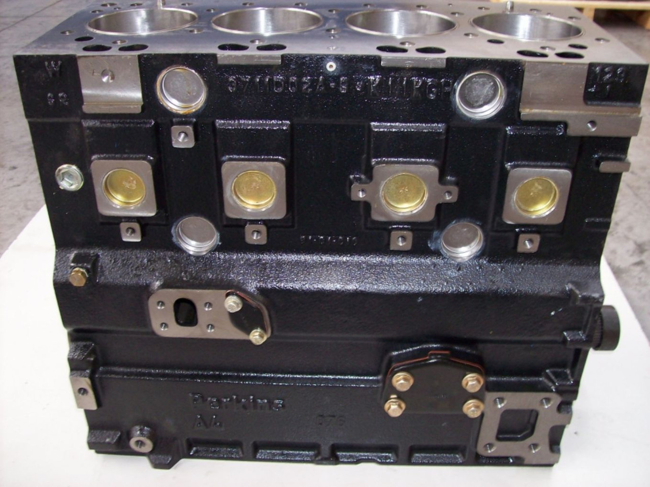 Caterpillar Short Block 3054 - Bloc-cylindres pour Engins de chantier: photos 1 Caterpillar Short Block 3054 - Bloc-cylindres pour Engins de chantier: photos 1