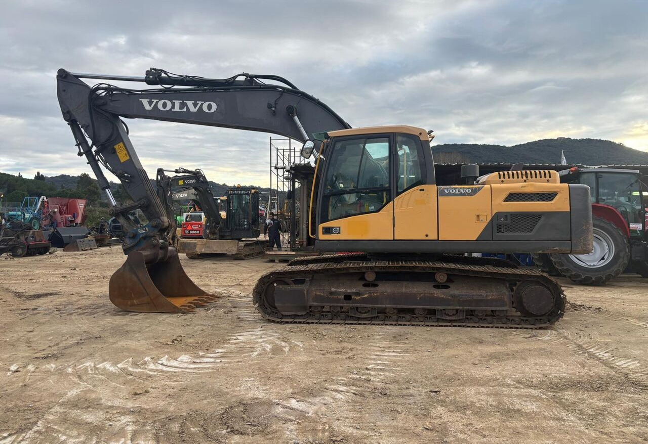 Volvo EC220DNL - Pelle sur chenille: photos 3 Volvo EC220DNL - Pelle sur chenille: photos 3