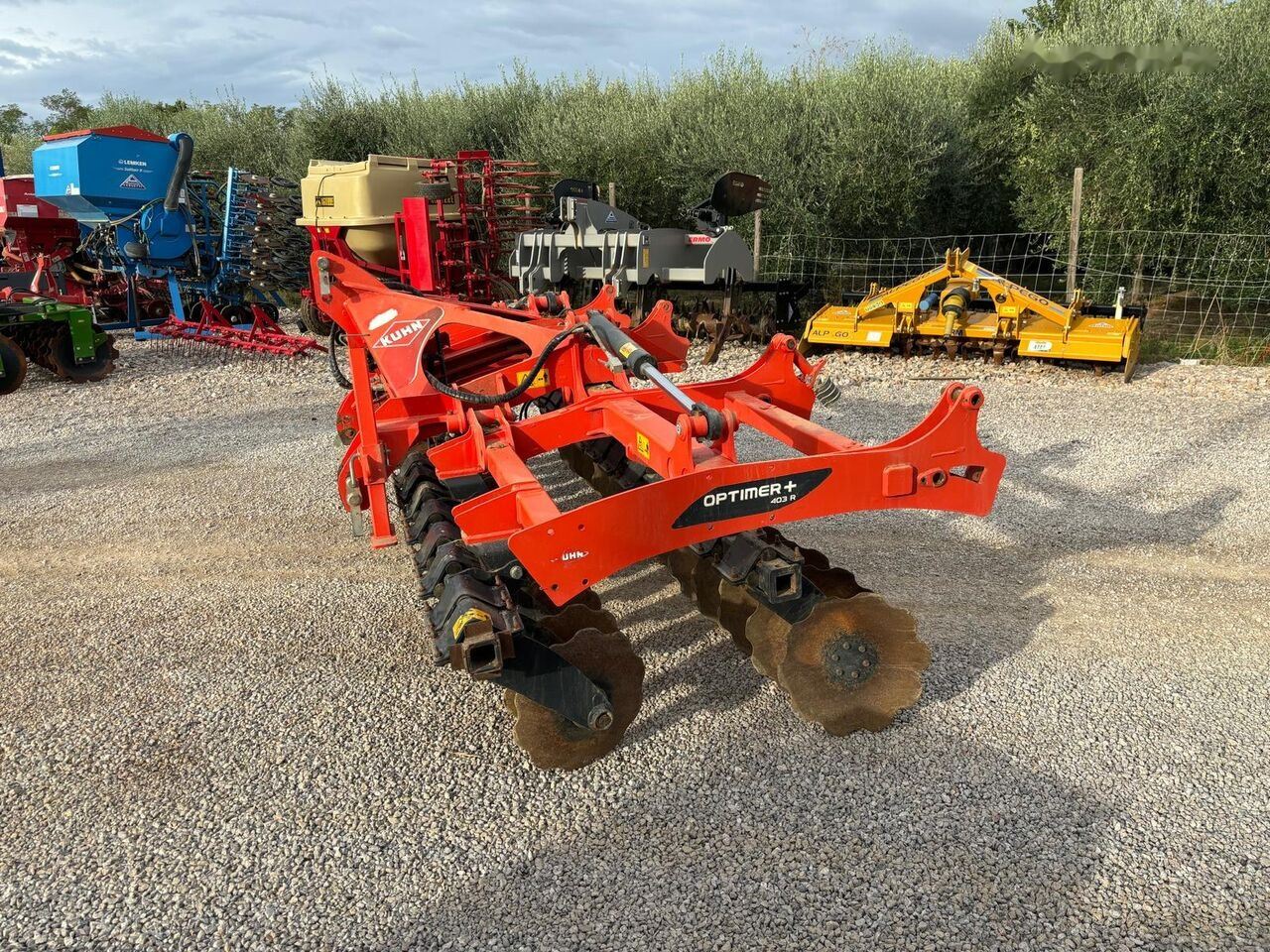 Kuhn OPTIMER +403R - Cover crop: photos 5 Kuhn OPTIMER +403R - Cover crop: photos 5