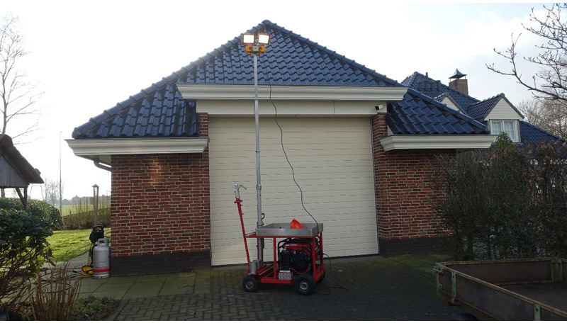 Honda EM4500S aggregaat met lichtmast - Groupe électrogène: photos 1 Honda EM4500S aggregaat met lichtmast - Groupe électrogène: photos 1