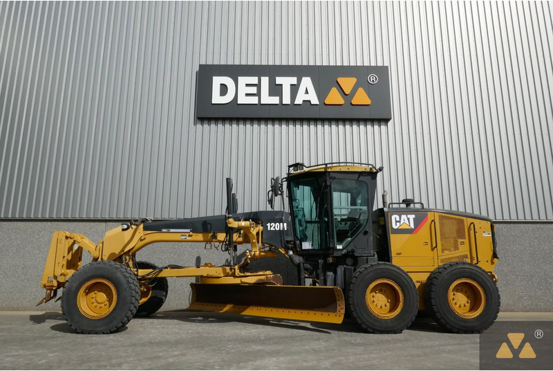 Niveleuse Caterpillar 120M: photos 1