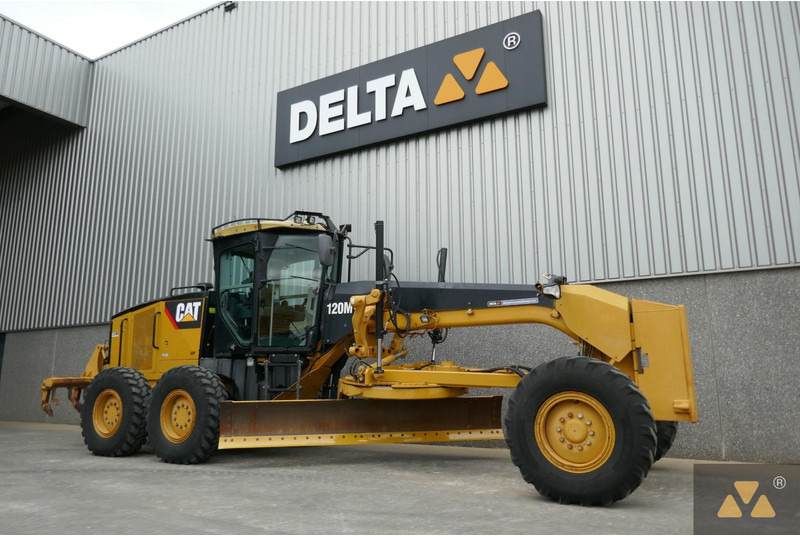 Caterpillar 120M - Niveleuse: photos 3 Caterpillar 120M - Niveleuse: photos 3