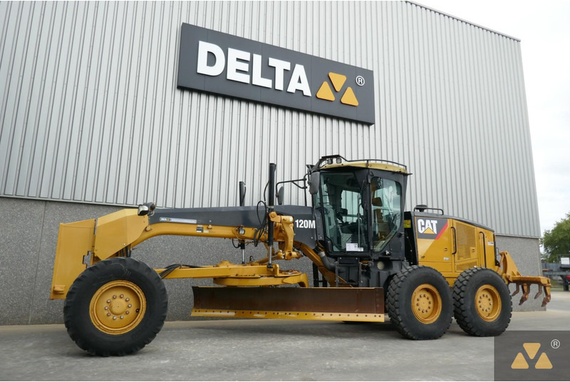 Caterpillar 120M - Niveleuse: photos 4 Caterpillar 120M - Niveleuse: photos 4