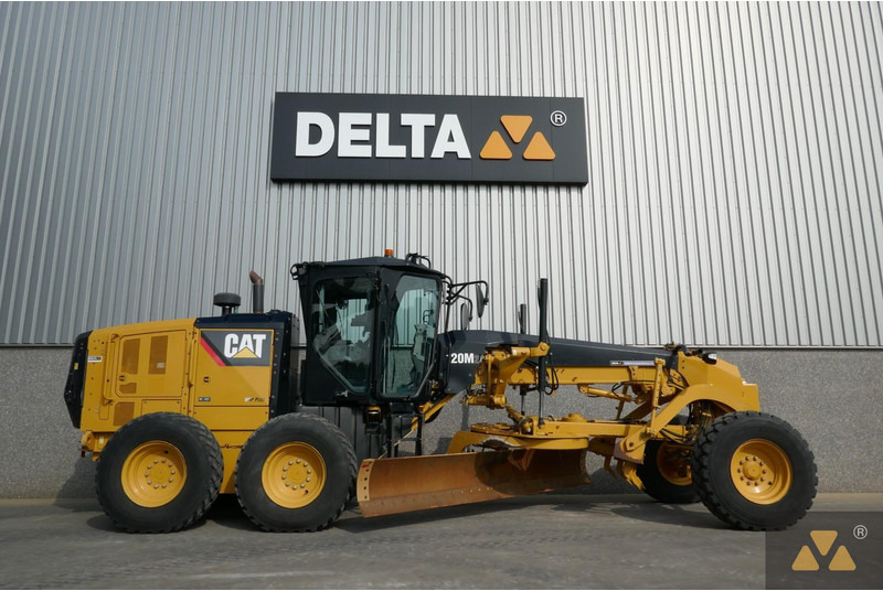 Caterpillar 120M2 - Niveleuse: photos 2 Caterpillar 120M2 - Niveleuse: photos 2