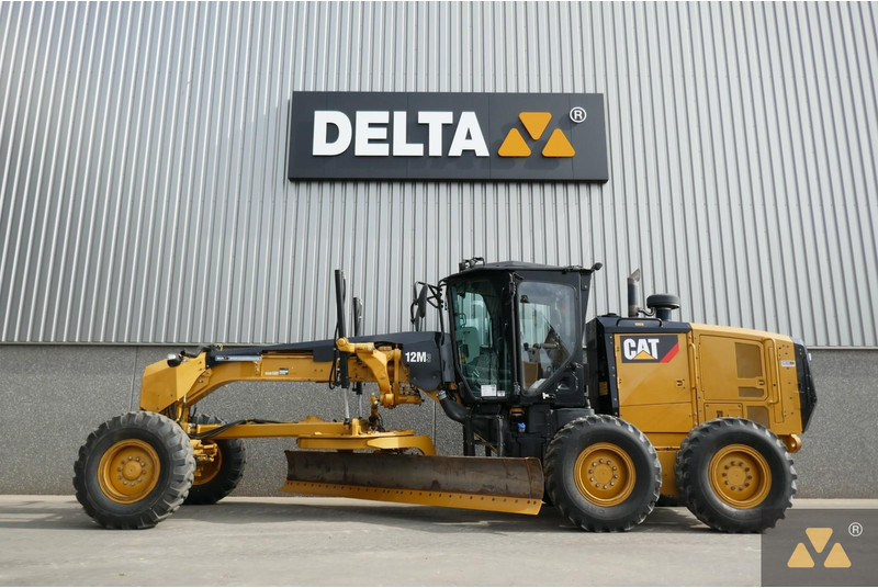 Caterpillar 12M3 - Niveleuse: photos 1 Caterpillar 12M3 - Niveleuse: photos 1