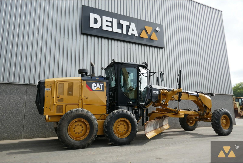 Caterpillar 12M3 - Niveleuse: photos 5 Caterpillar 12M3 - Niveleuse: photos 5