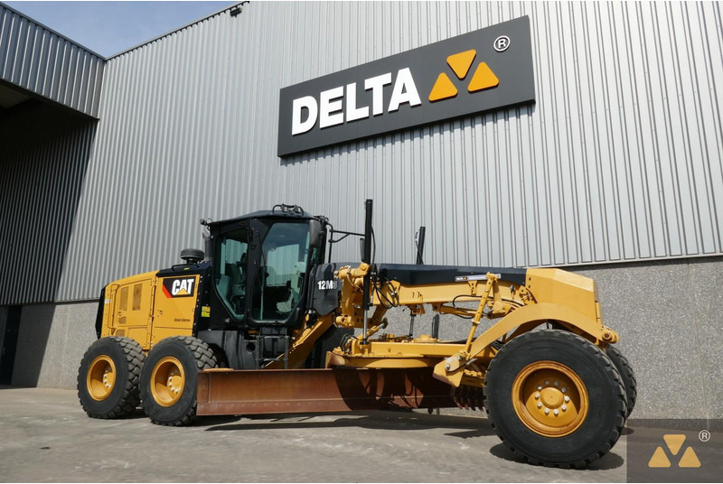 Caterpillar 12M3 - Niveleuse: photos 3 Caterpillar 12M3 - Niveleuse: photos 3