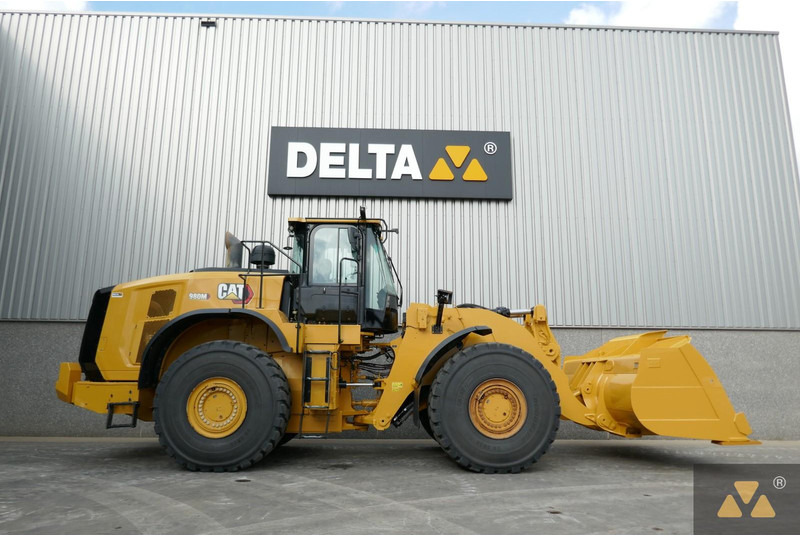 Caterpillar 980M - Chargeuse sur pneus: photos 2 Caterpillar 980M - Chargeuse sur pneus: photos 2