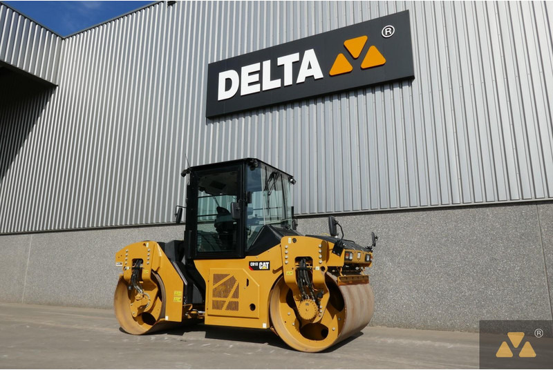 Caterpillar CB10 - Compacteur: photos 3 Caterpillar CB10 - Compacteur: photos 3