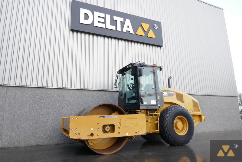 Caterpillar CS64B - Compacteur: photos 4 Caterpillar CS64B - Compacteur: photos 4