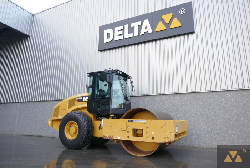 Caterpillar CS64B - Compacteur: photos 3 Caterpillar CS64B - Compacteur: photos 3