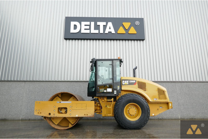 Caterpillar CS66B - Compacteur: photos 1 Caterpillar CS66B - Compacteur: photos 1