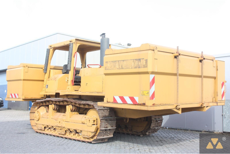 Caterpillar D6E Fuel tanker - Camion citerne: photos 3 Caterpillar D6E Fuel tanker - Camion citerne: photos 3