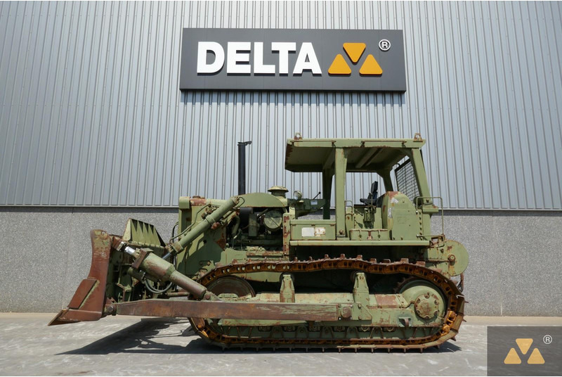 Caterpillar D7F Ex-army - Bulldozer: photos 1 Caterpillar D7F Ex-army - Bulldozer: photos 1