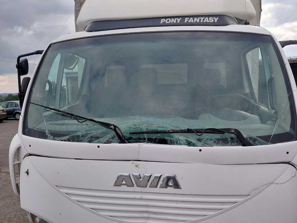 Avia D90, EURO 3, SIDES, HYDRAULIC FRONT - Camion à rideaux coulissants: photos 4 Avia D90, EURO 3, SIDES, HYDRAULIC FRONT - Camion à rideaux coulissants: photos 4