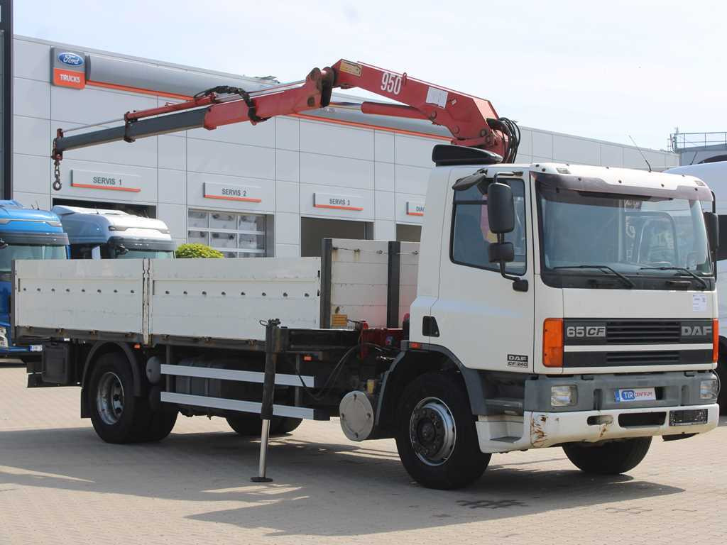 DAF CF 240, HYDRAULIC ARM HMF 953 K2, PNEU 80% - Camion plateau, Camion grue: photos 3 DAF CF 240, HYDRAULIC ARM HMF 953 K2, PNEU 80% - Camion plateau, Camion grue: photos 3