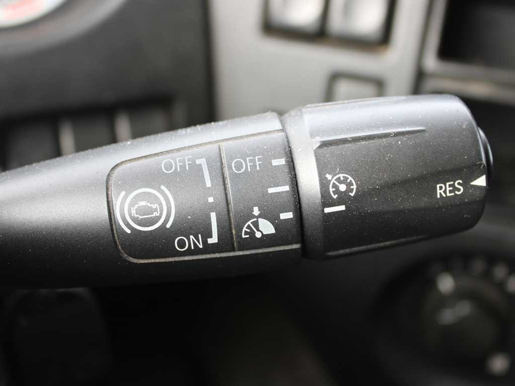 Camion à rideaux coulissants DAF CF 65.280, EURO 4: photos 10 Camion à rideaux coulissants DAF CF 65.280, EURO 4: photos 10