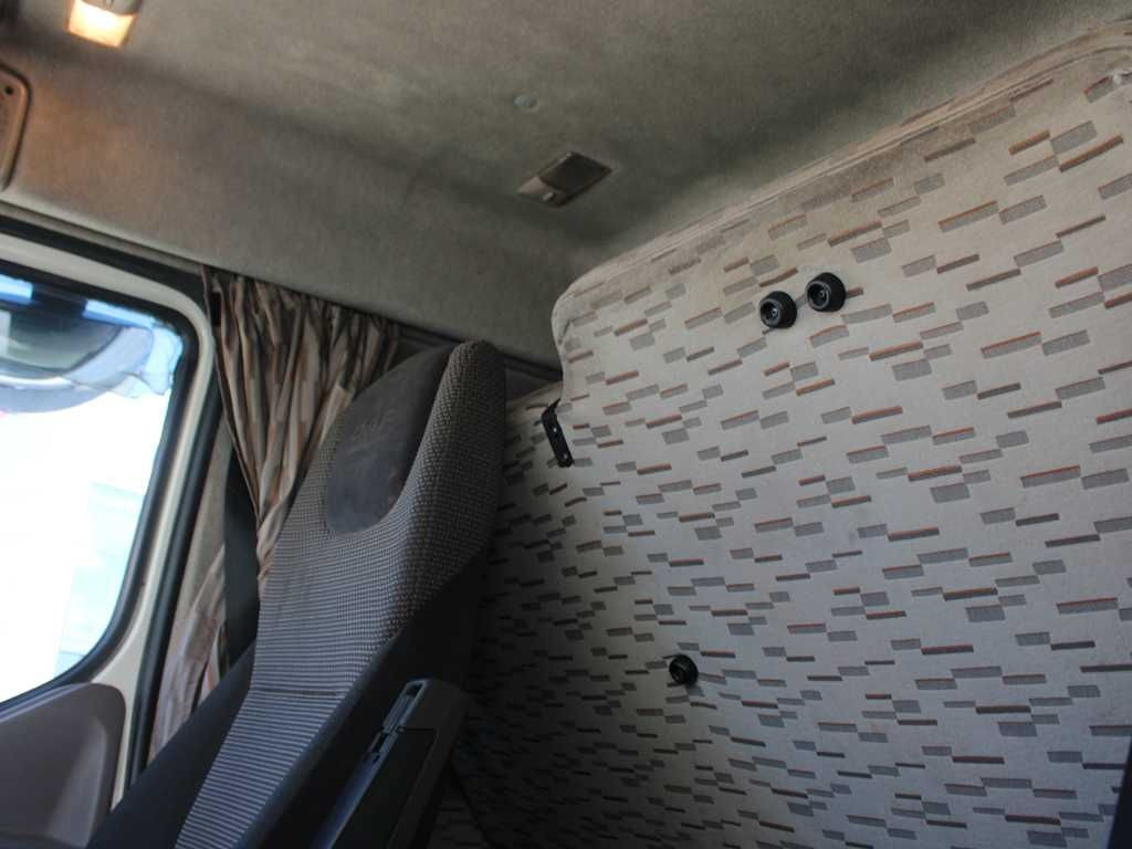 Camion à rideaux coulissants DAF LF 250 FA, EURO 6: photos 13