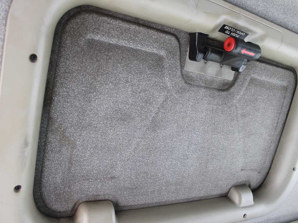 Camion plateau, Camion grue Iveco EUROCARGO 100E17, EURO 3, HYDRAULIC ARM HIAB 035-2: photos 15