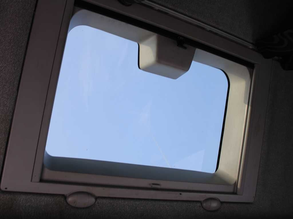 Iveco EUROCARGO 75E18, SIDE-WALLS, EURO 5 - Camion à rideaux coulissants: photos 5 Iveco EUROCARGO 75E18, SIDE-WALLS, EURO 5 - Camion à rideaux coulissants: photos 5