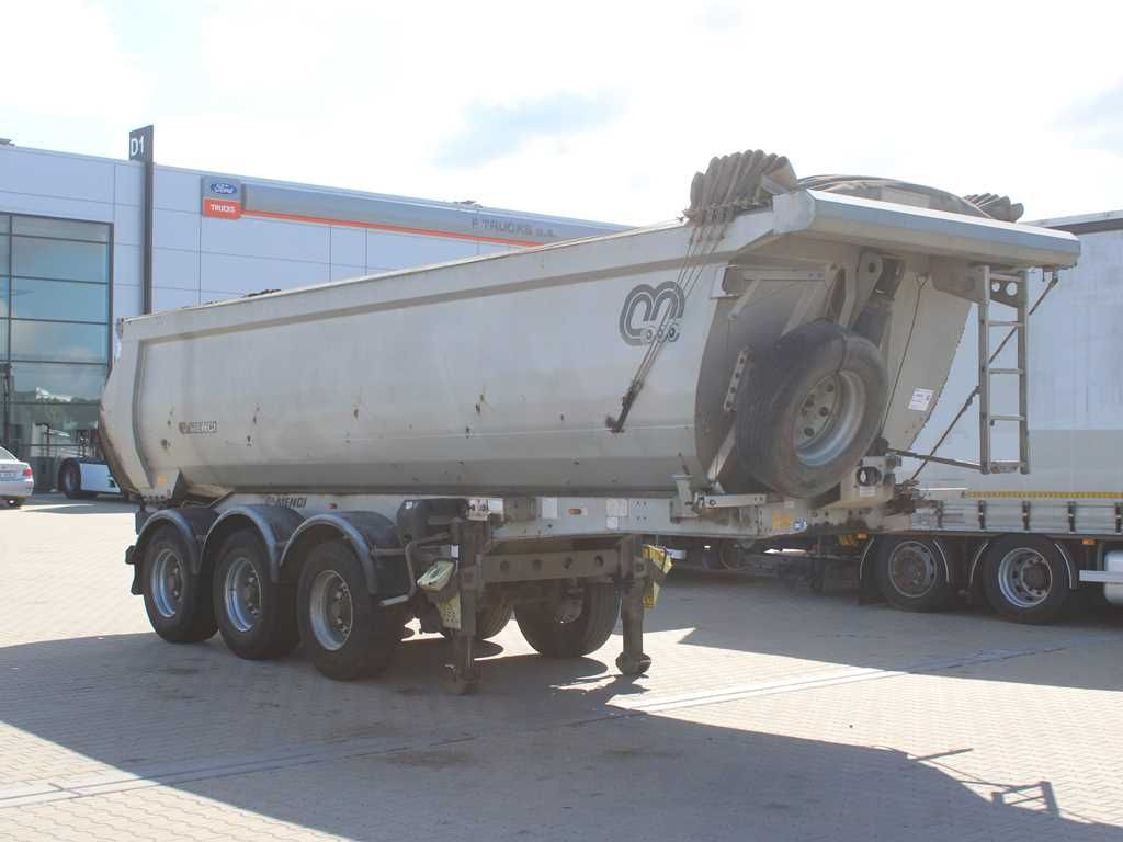 Menci SA 700 R, LIFTING AXLE, SHUTTER ROOF 12m³ - Semi-remorque benne: photos 2 Menci SA 700 R, LIFTING AXLE, SHUTTER ROOF 12m³ - Semi-remorque benne: photos 2