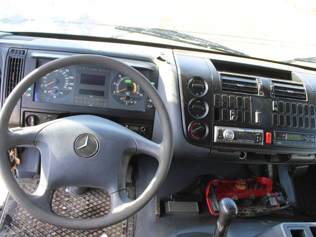 Mercedes-Benz ATEGO 1828, EURO 5, SIDE BOARD, HYDRAULIC ARM PALFINGER PK10000 - crédit-bail Mercedes-Benz ATEGO 1828, EURO 5, SIDE BOARD, HYDRAULIC ARM PALFINGER PK10000: photos 11 Mercedes-Benz ATEGO 1828, EURO 5, SIDE BOARD, HYDRAULIC ARM PALFINGER PK10000 - crédit-bail Mercedes-Benz ATEGO 1828, EURO 5, SIDE BOARD, HYDRAULIC ARM PALFINGER PK10000: photos 11