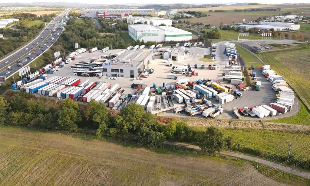 Mercedes-Benz Actros 2542, 6X2, NAVIGATION+ PANAV TVK18M Mercedes-Benz Actros 2542,6X2,EURO 6,NAVIGATION + PANAV TVK18M - Camion à rideaux coulissants: photos 5 Mercedes-Benz Actros 2542, 6X2, NAVIGATION+ PANAV TVK18M Mercedes-Benz Actros 2542,6X2,EURO 6,NAVIGATION + PANAV TVK18M - Camion à rideaux coulissants: photos 5