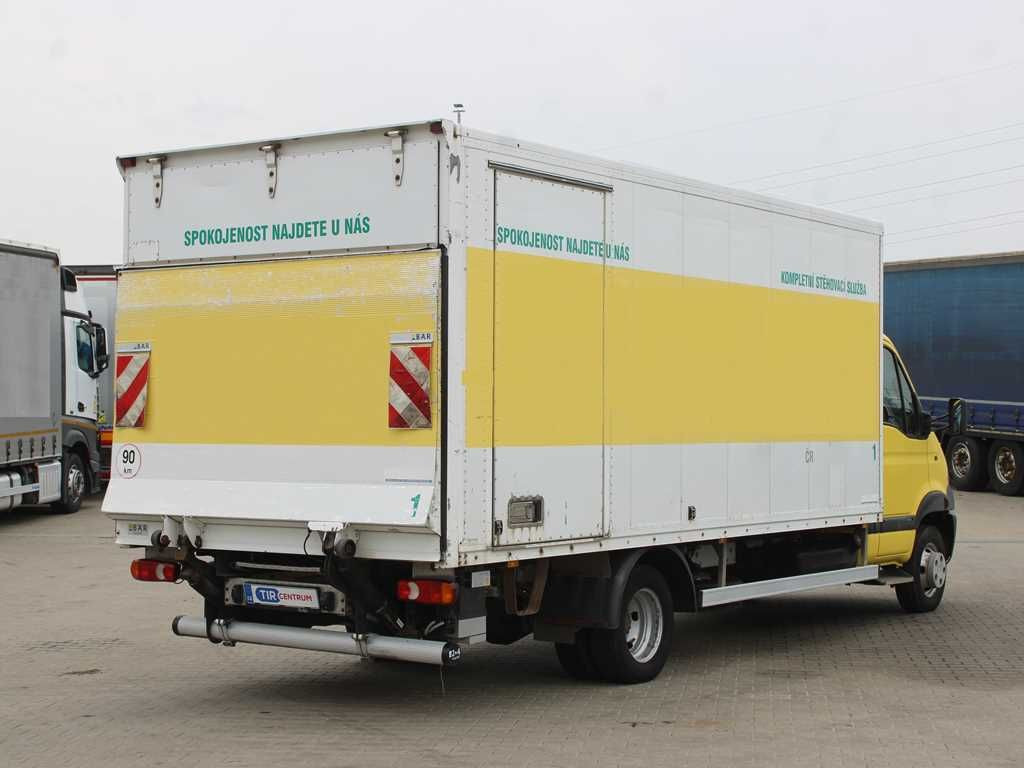 Renault MASCOTT 160.65 P 4X2, EURO 3, TAIL LIFT Renault MASCOTT 160.65 P 4X2, EURO 3, TAIL LIFT - Fourgon grand volume: photos 3 Renault MASCOTT 160.65 P 4X2, EURO 3, TAIL LIFT Renault MASCOTT 160.65 P 4X2, EURO 3, TAIL LIFT - Fourgon grand volume: photos 3