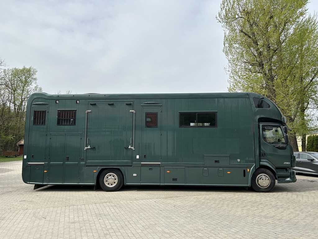 Volvo STX FL, 6 PEOPLE, 5 HORSES, CAMERA, 2X TAIL LIFT - Camion chevaux: photos 3 Volvo STX FL, 6 PEOPLE, 5 HORSES, CAMERA, 2X TAIL LIFT - Camion chevaux: photos 3