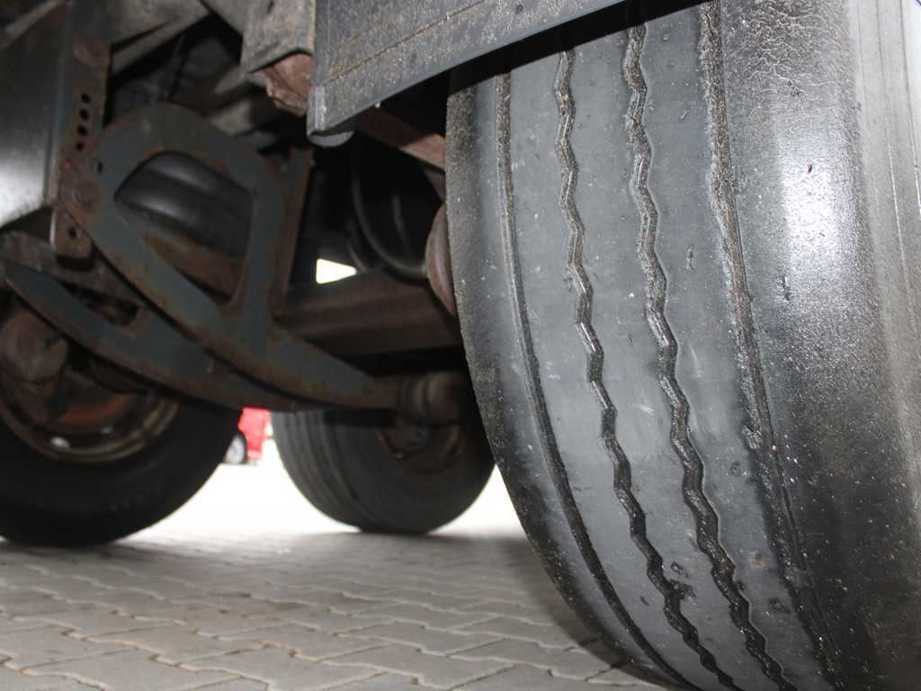 Semi-remorque plateau ZASŁAW D-651A, LIFTING AXLE: photos 15