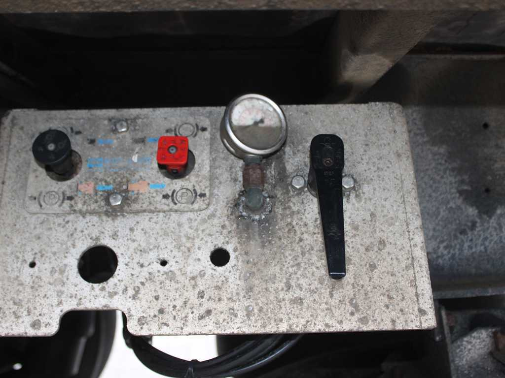 Semi-remorque plateau ZASŁAW D-651A, LIFTING AXLE: photos 6