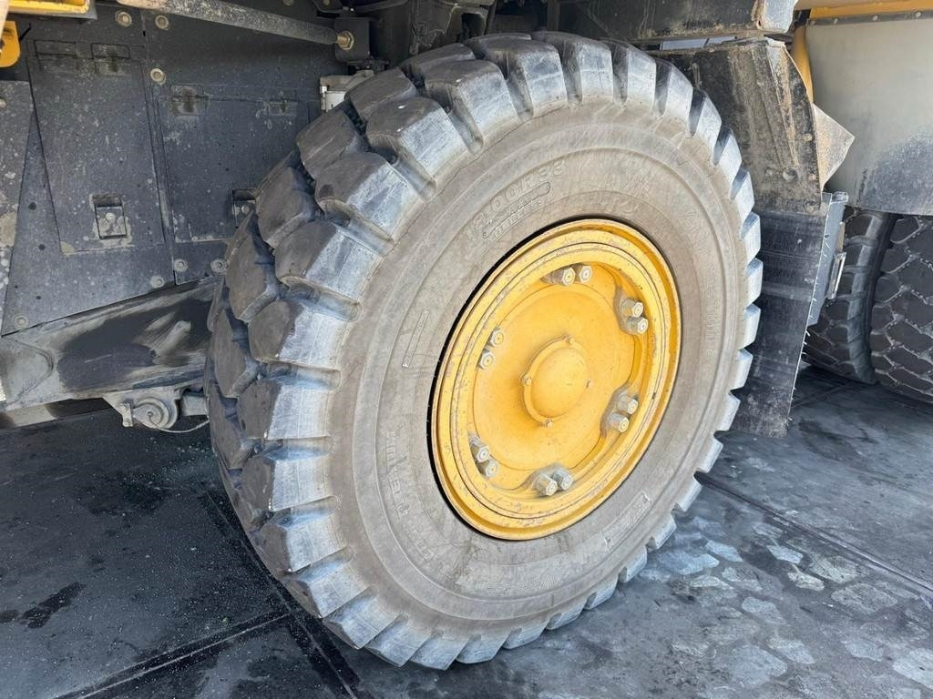 Mini tombereau Komatsu HD405-7: photos 24