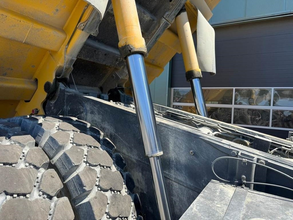 Mini tombereau Komatsu HD405-7: photos 18