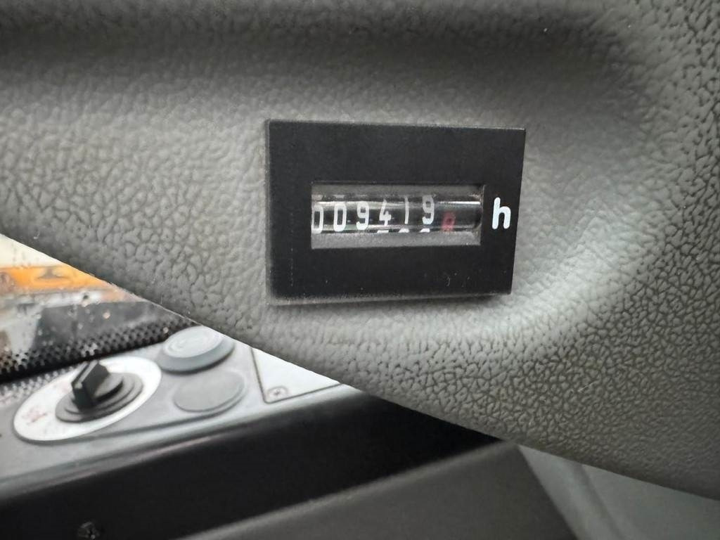 Pelle de manutention Liebherr LH 26 M: photos 13