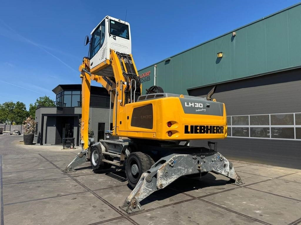 Liebherr LH 30 M - Pelle de manutention: photos 3 Liebherr LH 30 M - Pelle de manutention: photos 3