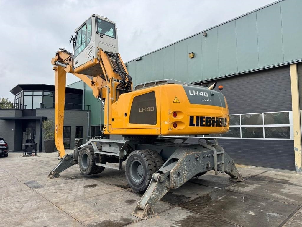 Liebherr LH 40 M  - Pelle de manutention: photos 3 Liebherr LH 40 M  - Pelle de manutention: photos 3